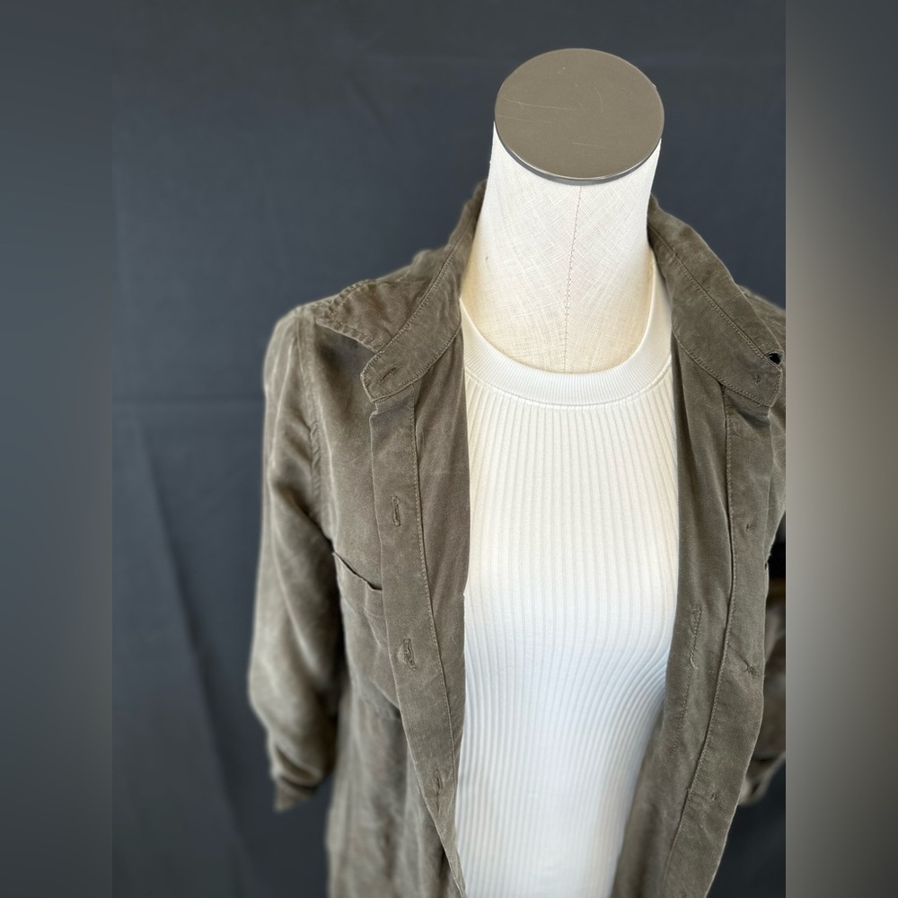 Green Button Up Top - Picture 2 of 6